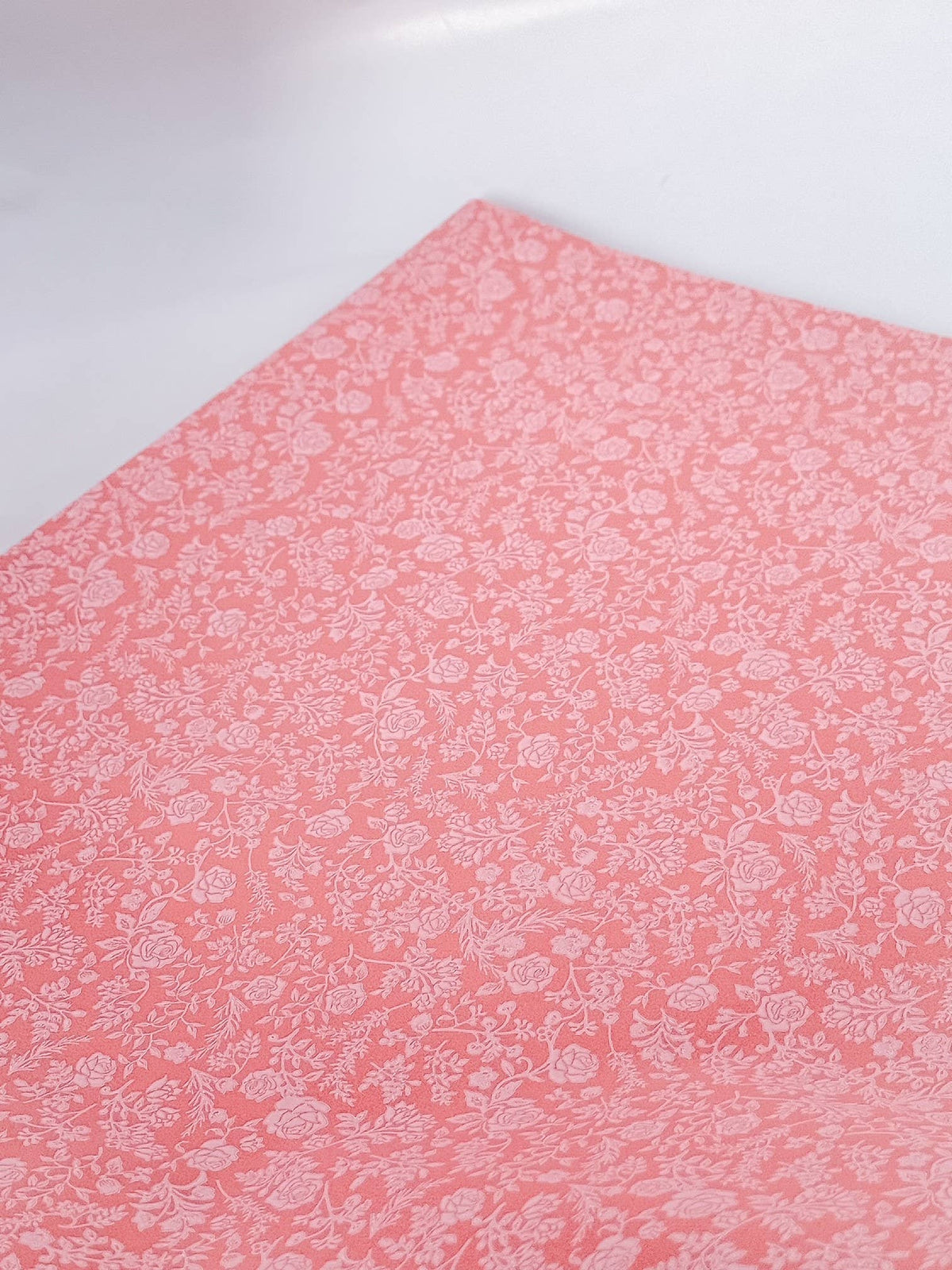 Papier de soie 500 feuilles 62x86cm LIBERTY Pêche/Blanc